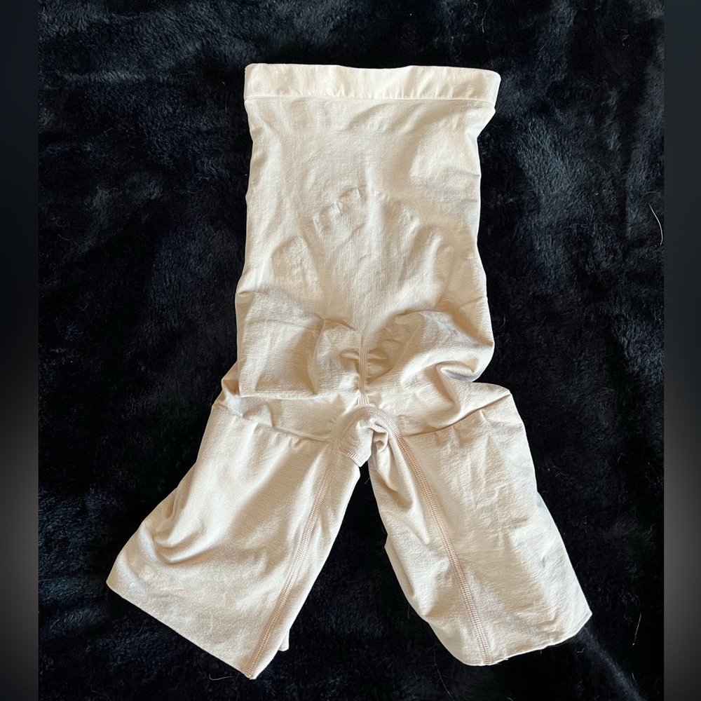 Spanx size Medium